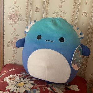 Axolotl squishmallow